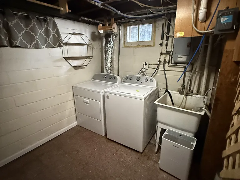 Laundry & Utility