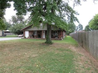 1507 W Emma Ave, Springdale, AR 72764