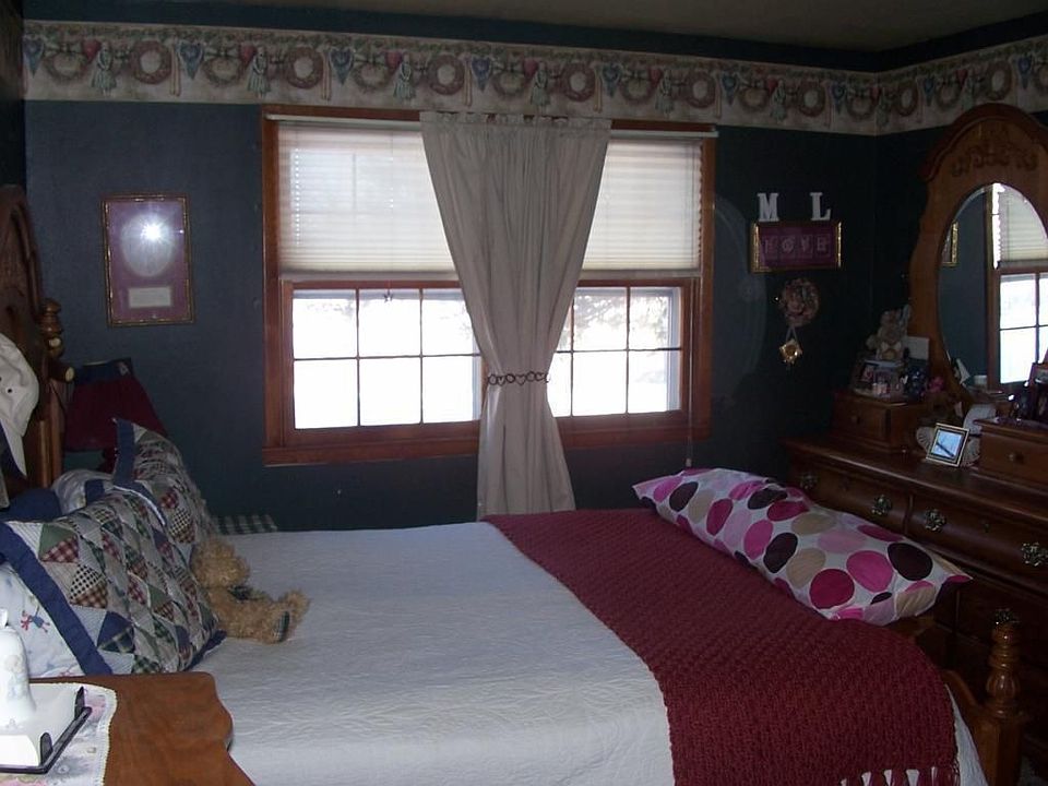 1st image of 403 W Shepherd Ave