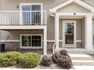 9560 Madison Dr APT 1, Chanhassen, MN 55317
