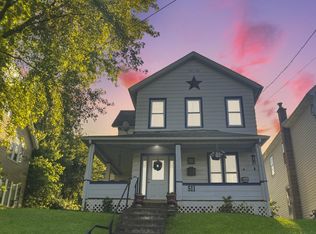 511 Delaware St, Forest City, PA 18421