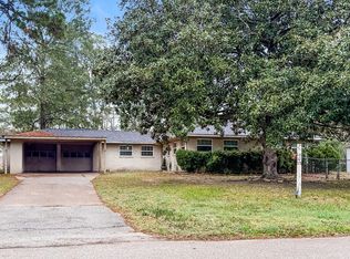 608 Hilliard St, Conroe, TX 77301