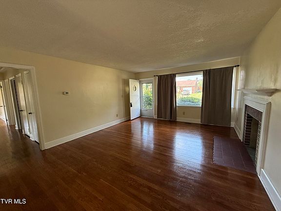 3rd image of 1328 Post St