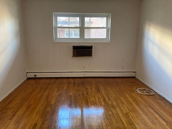 5th image of 26 Ivy St #A