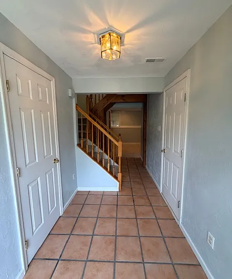 9 Inkberry Ct #1 — Photo 6