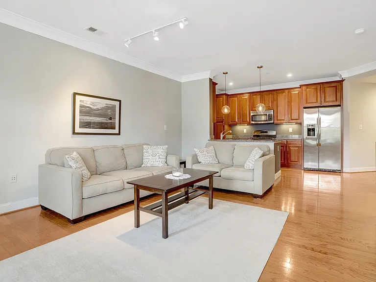 1023 N Royal St #312 — Photo 9