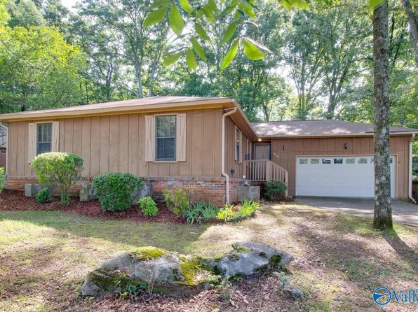 10107 Versailles Dr SE, Huntsville, AL 35803