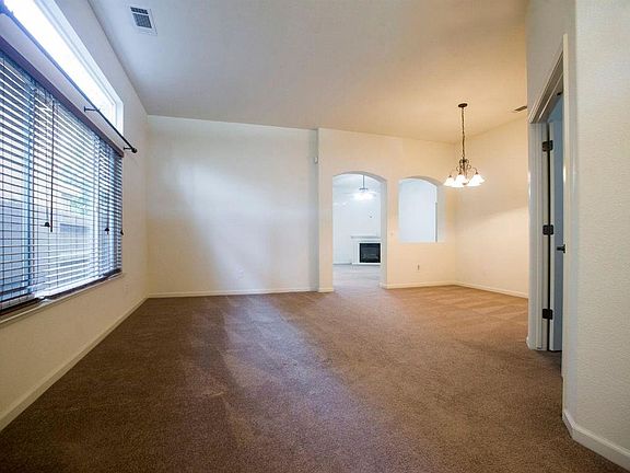 3rd image of 4419 White Rock Ave