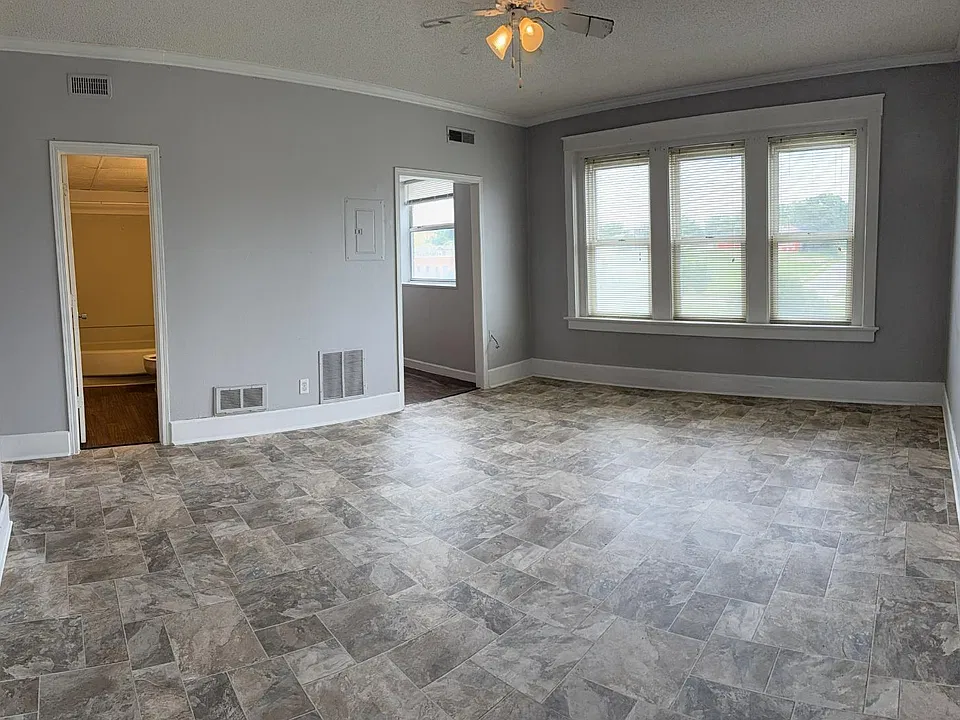 716-720 E Faraon St
