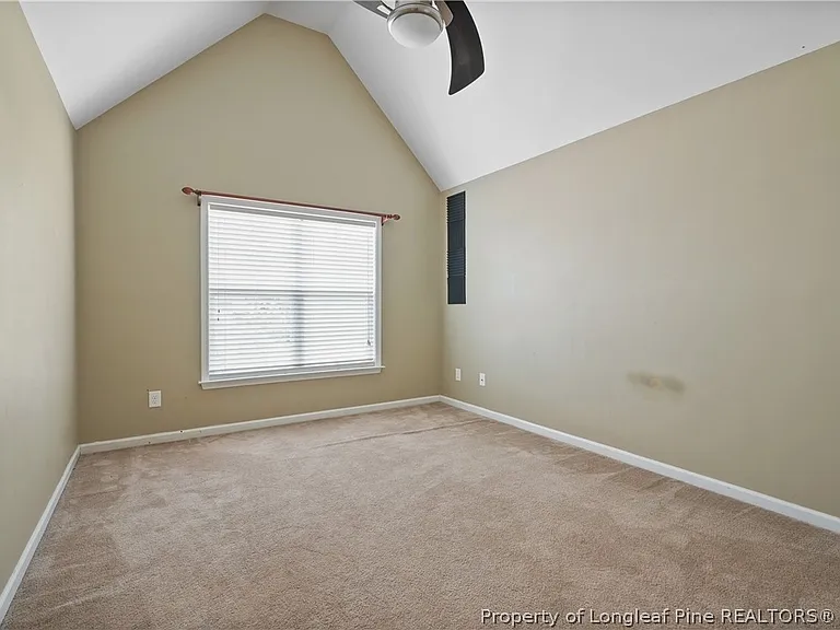 415 Highgrove Dr — Photo 41
