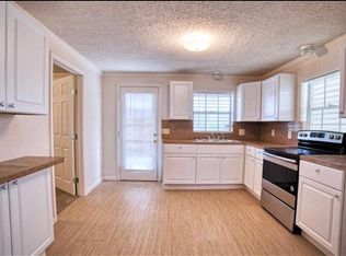 6907 Summer Ln, Rosharon, TX 77583