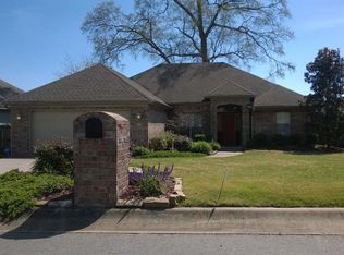 44 Wedgeside Dr, Little Rock, AR 72210