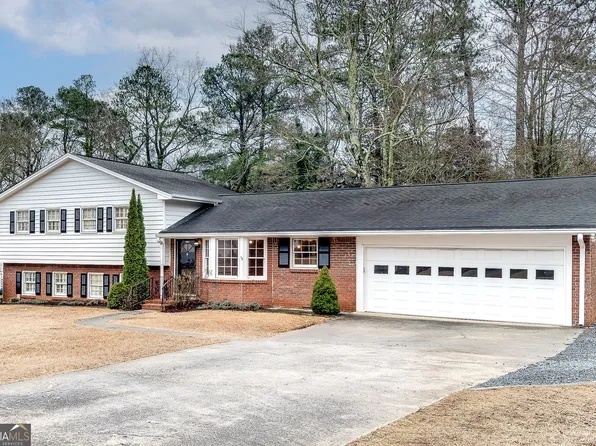 1833 Queens Way, Atlanta, GA 30341