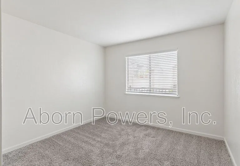 2529 Greenwood Ln #6 — Photo 11