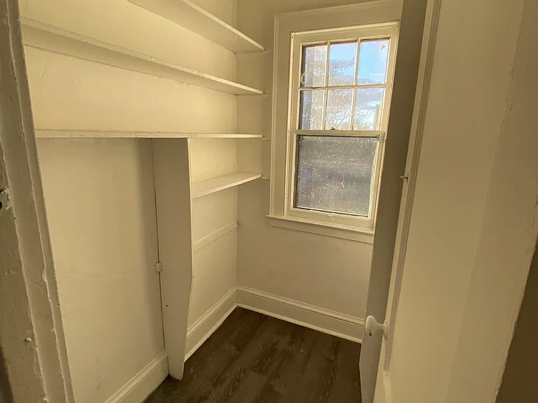 121-123 Irving St #3 — Photo 3