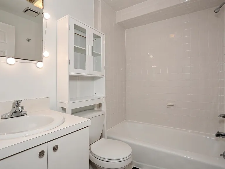 461 4th St #1W — Photo 13