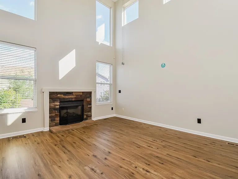 4617 Bali Ct — Photo 8