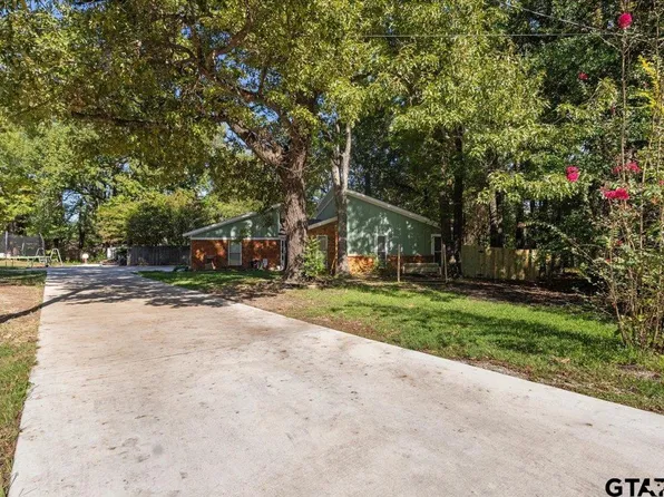300 Synterra St, Lindale, TX 75771