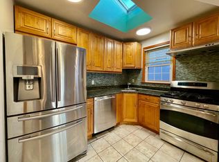 58-24 85th St #2, Middle Village, NY 11379