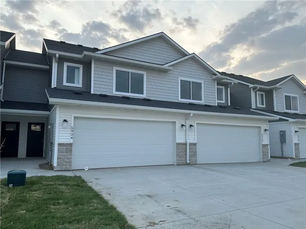 5924 NW 90th Ct, Johnston, IA 50131
