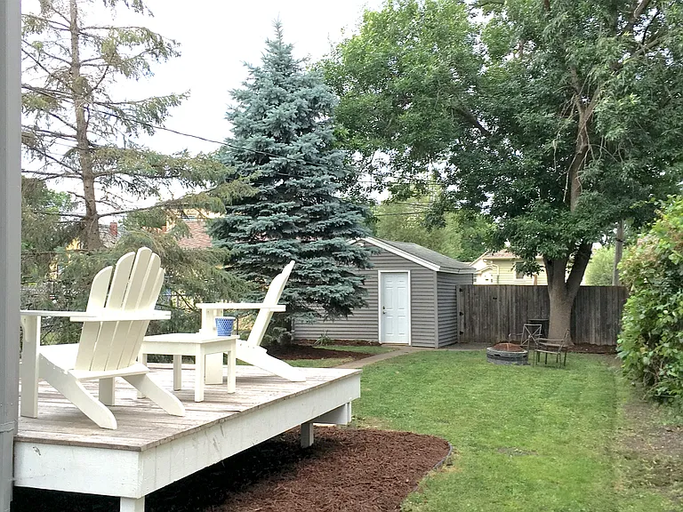 514 Morgan Ave N — Photo 2