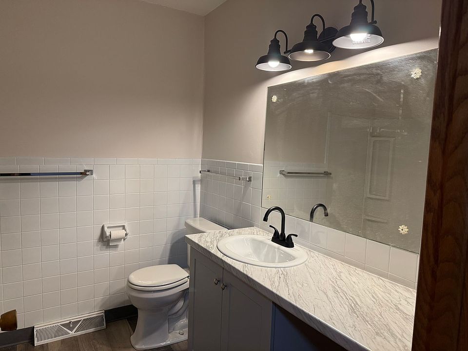 2nd image of 565 West Ave APT 13