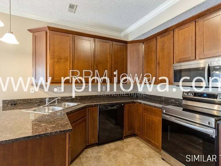 14115 Airline Ave #2 — Photo 6