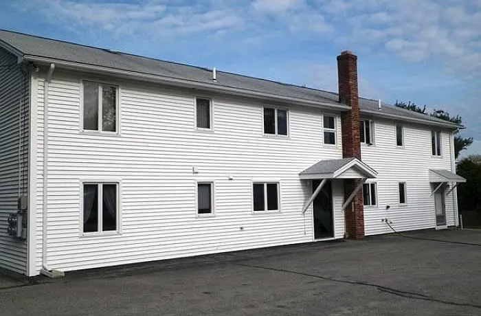 300 Old County Rd #4 — Photo 4