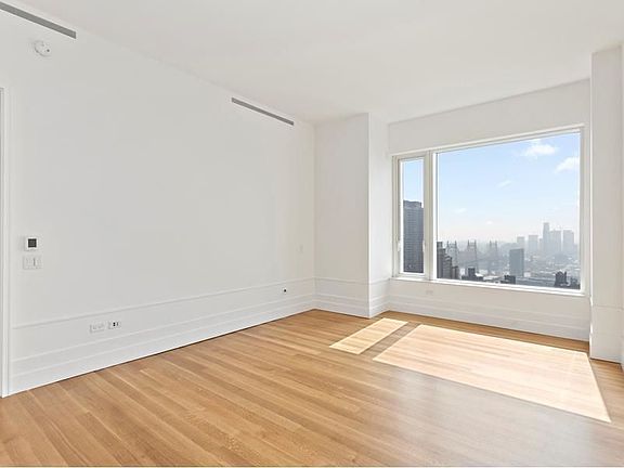 5th image of 252 E 57th St #42B