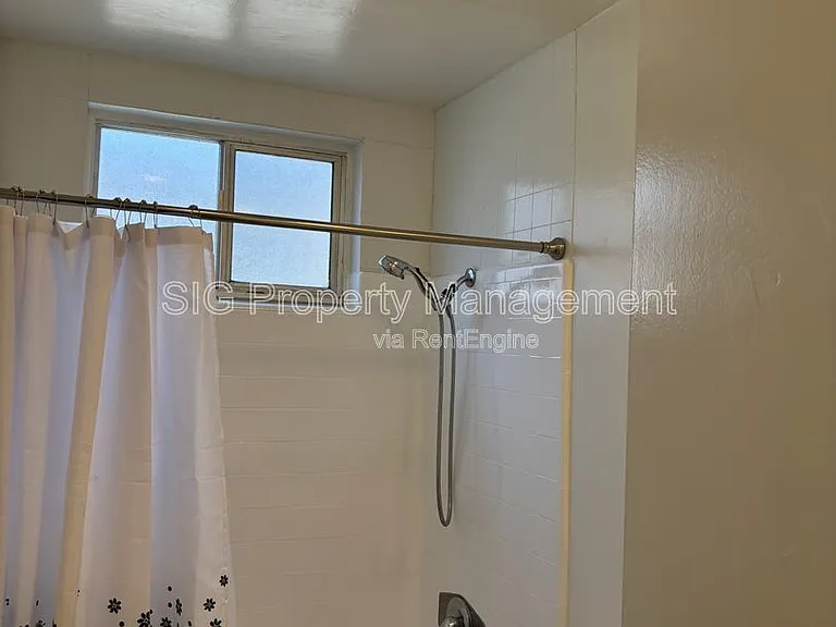 3104 Montrose Ave #6 — Photo 13
