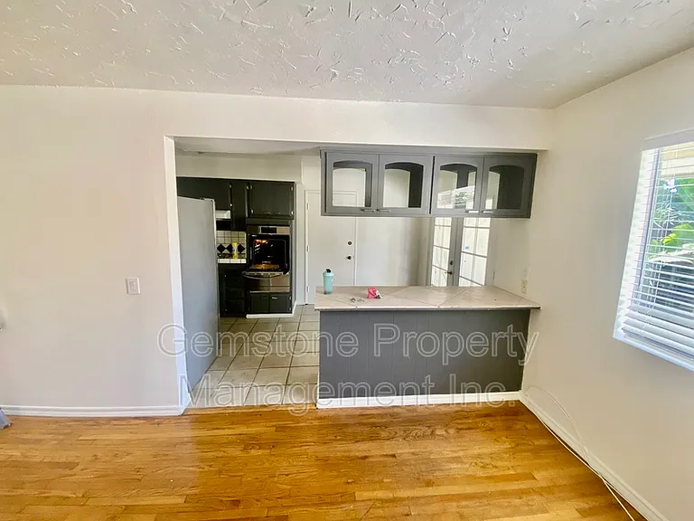 5220 Joan Ct — Photo 6