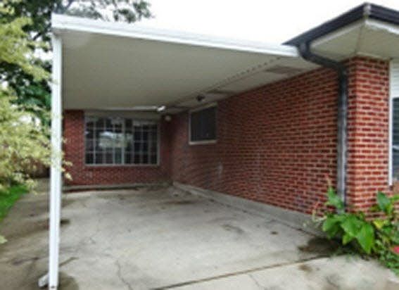 2nd image of 1204 Mason Smith Ave