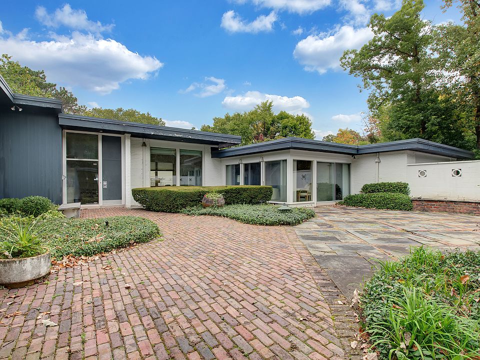 1st image of 767 White Oaks Ln