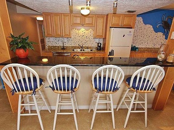 3rd image of 2401 S Atlantic Ave APT C202