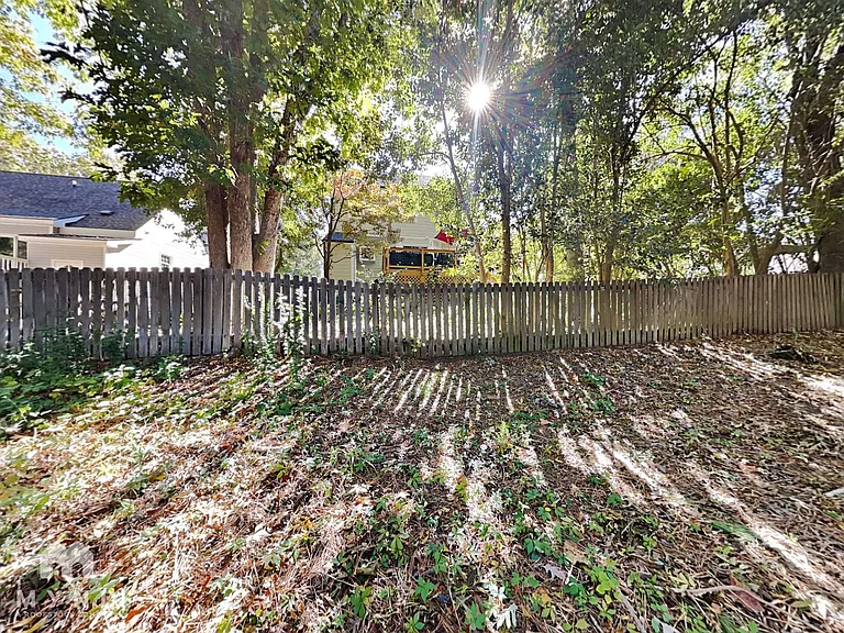3504 Berdan Ct — Photo 24
