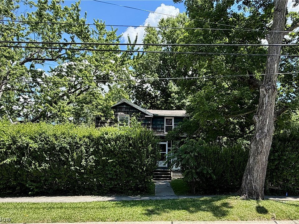 1st image of 267 N Pleasant St