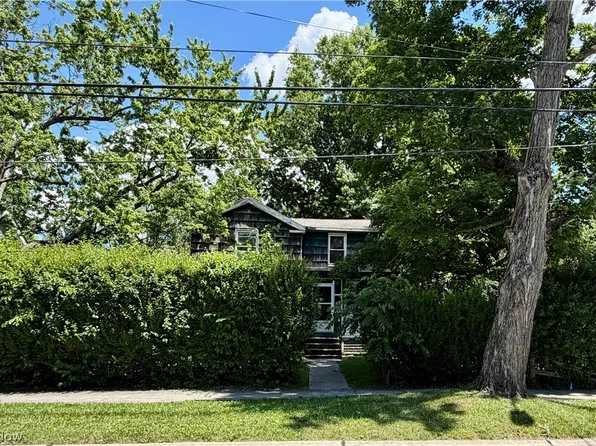 267 N Pleasant St, Oberlin, OH 44074