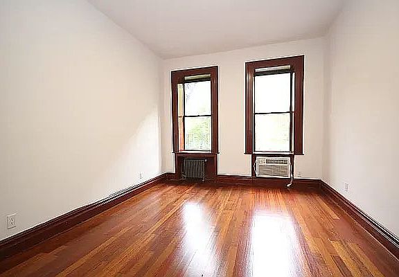 3rd image of 235 W 15th St APT 1b