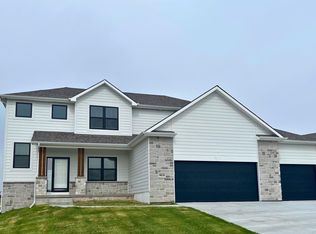 4618 N 212th St, Elkhorn, NE 68022