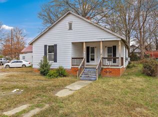 39 Peachtree St, Clinton, SC 29325