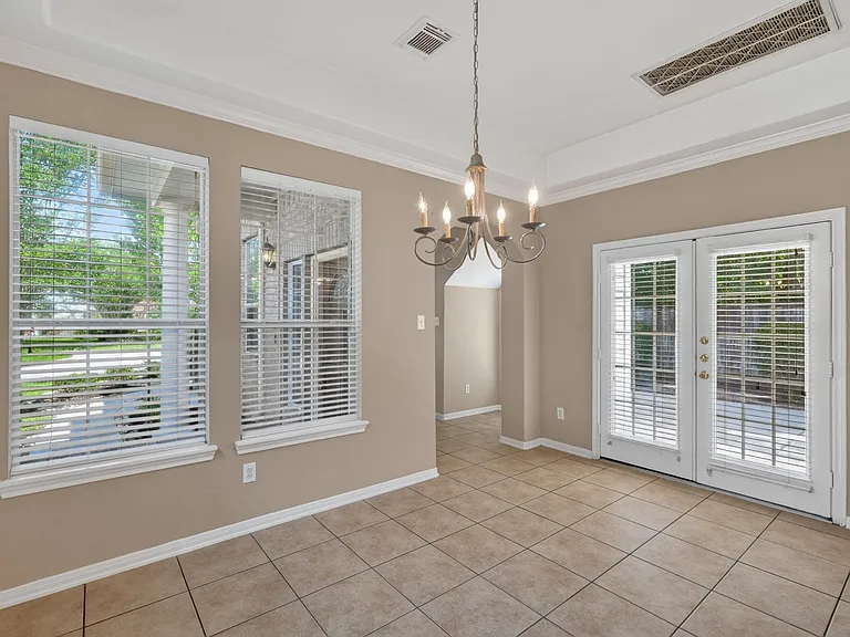 138 Zephyr Bend Pl — Photo 12