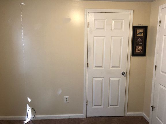 3rd image of 1007 Sells Ave