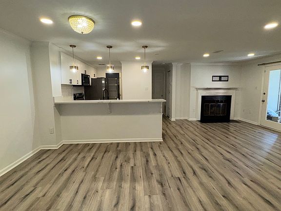 5th image of 18708 Caledonia Ct APT B
