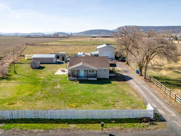 7590 Dehlinger Ln, Klamath Falls, OR 97603
