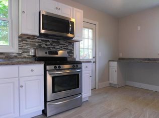 136 Heard St, Worcester, MA 01603