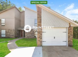 1102 Swan Lake Rd, Edmond, OK 73003