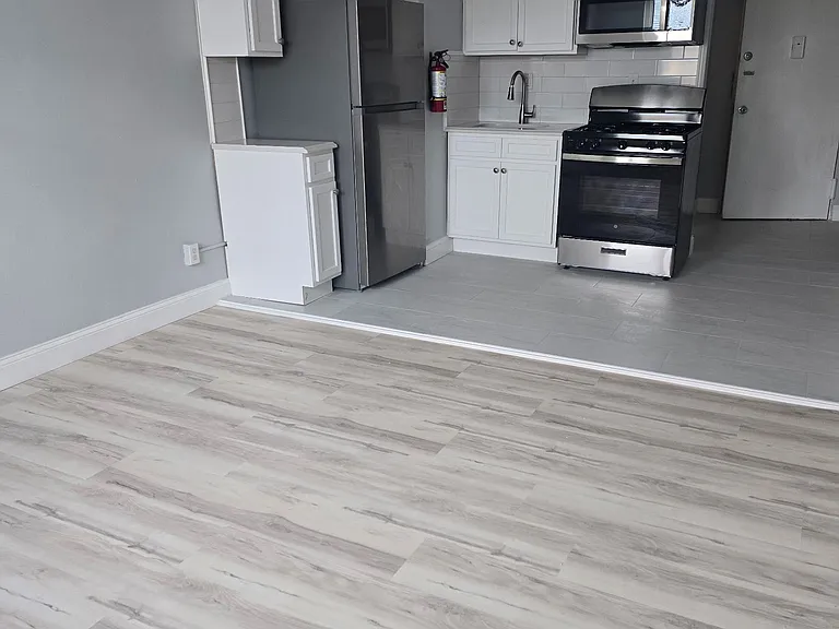 300 Westfield Ave E #2 — Photo 3