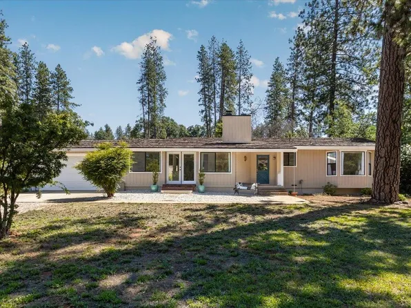 12464 Polaris Dr, Grass Valley, CA 95949