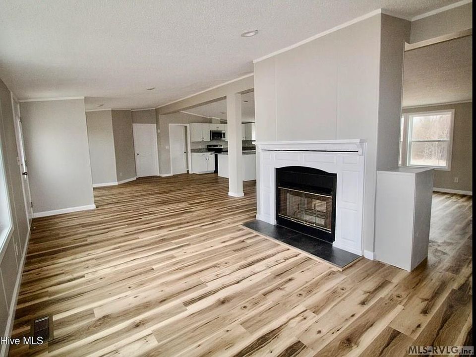 2nd image of 11060 Blount Ln