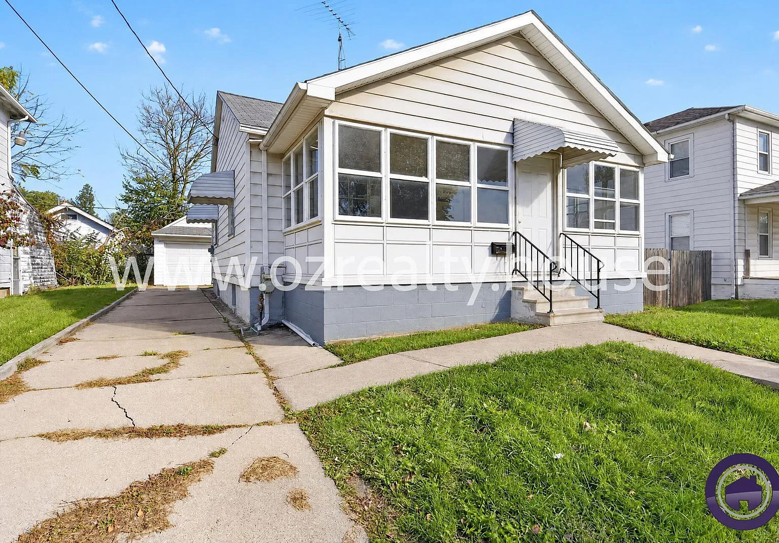2 bed, 1.5 bath, 754 sqft, $970 — Photo 2
